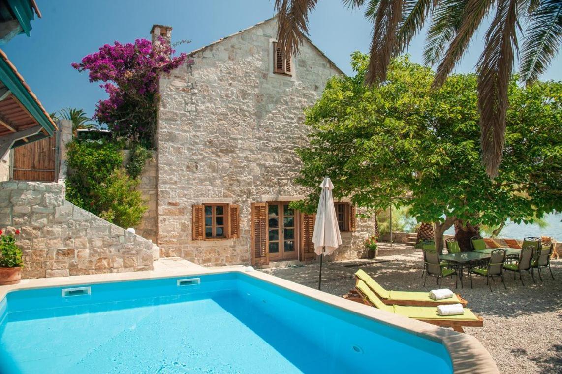 Luxury Beachfront Villa Mare With Private Pool At The Beach Orebic - Peljesac מראה חיצוני תמונה