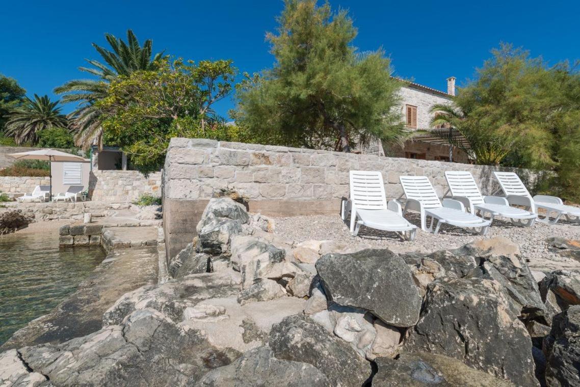 Luxury Beachfront Villa Mare With Private Pool At The Beach Orebic - Peljesac מראה חיצוני תמונה