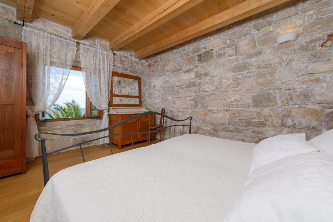 Luxury Beachfront Villa Mare With Private Pool At The Beach Orebic - Peljesac מראה חיצוני תמונה